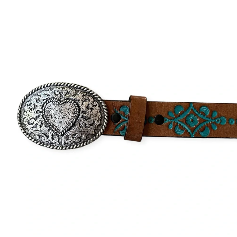 Justin® Girls The Hope Brown Belt With Oval Heart Buckle, 22,” Like New